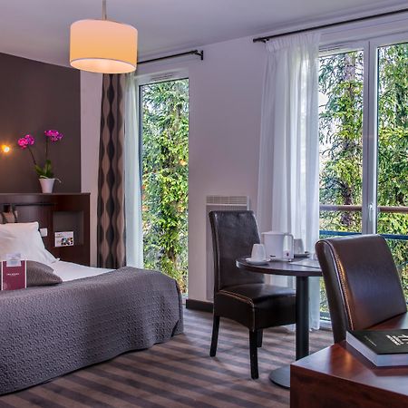 Domaine De Cice-Blossac, Resort Spa & Golf Bruz Zewnętrze zdjęcie