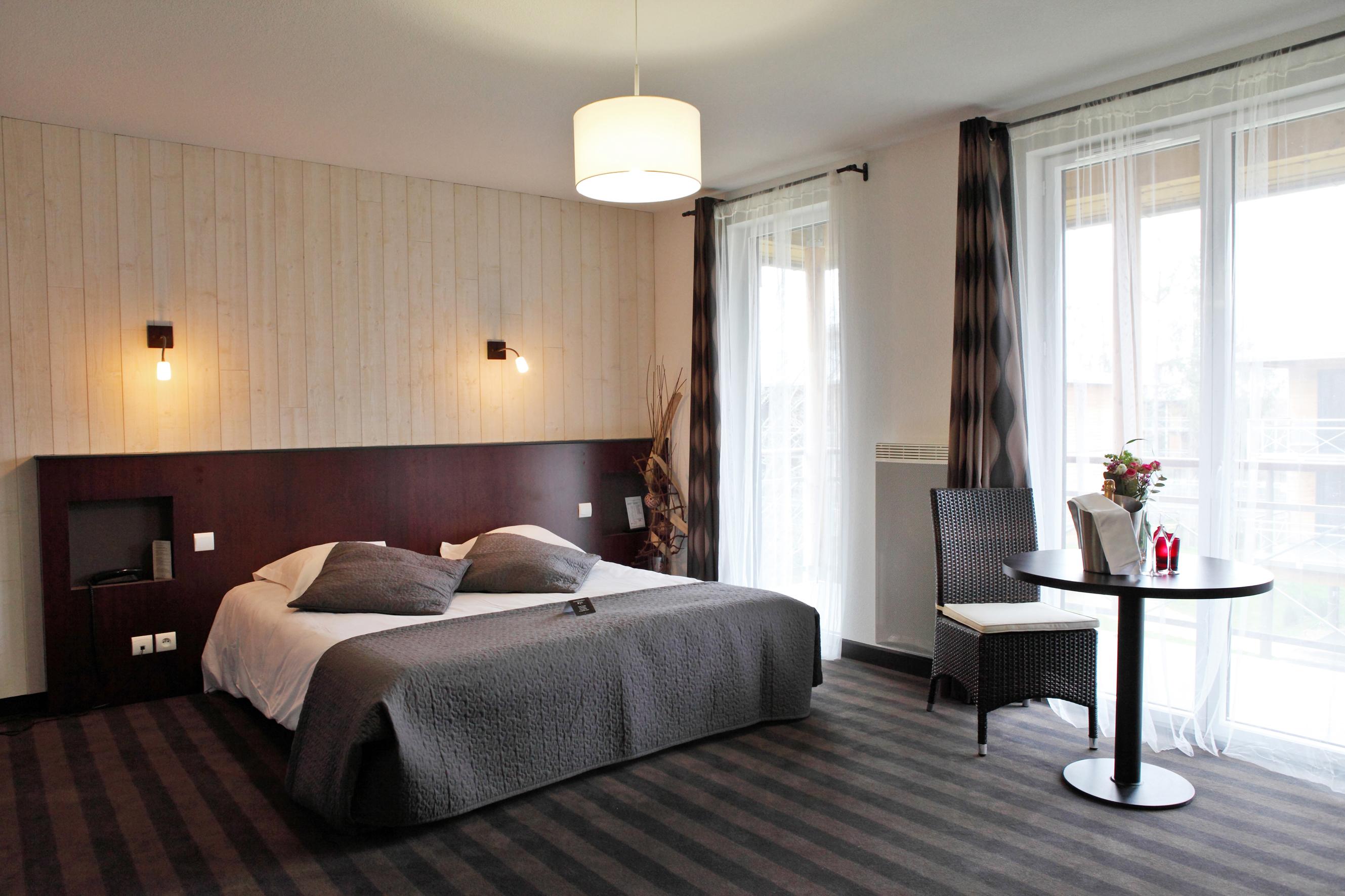 Domaine De Cice-Blossac, Resort Spa & Golf Bruz Zewnętrze zdjęcie