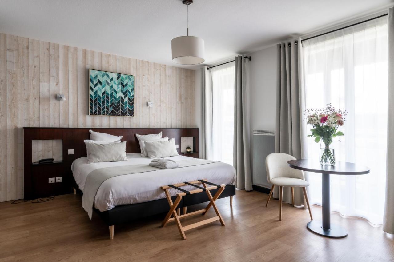 Domaine De Cice-Blossac, Resort Spa & Golf Bruz Zewnętrze zdjęcie